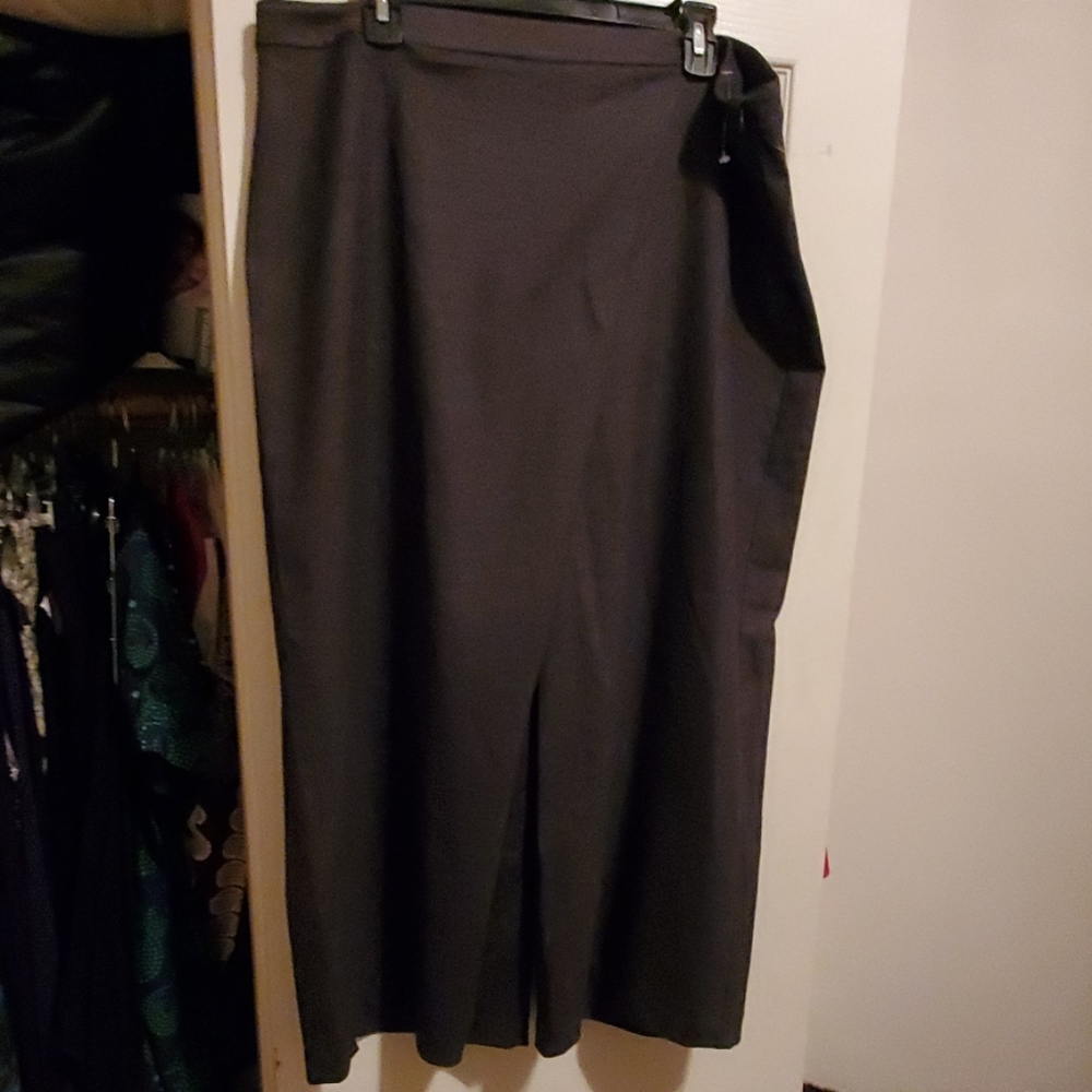 Grey wool wide leg cropped pant